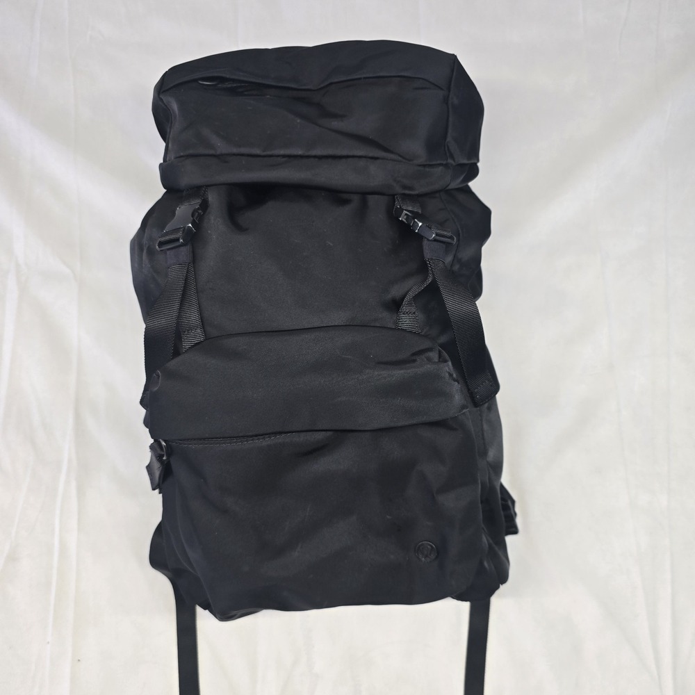 lululemon On My Level Rucksack 18L
